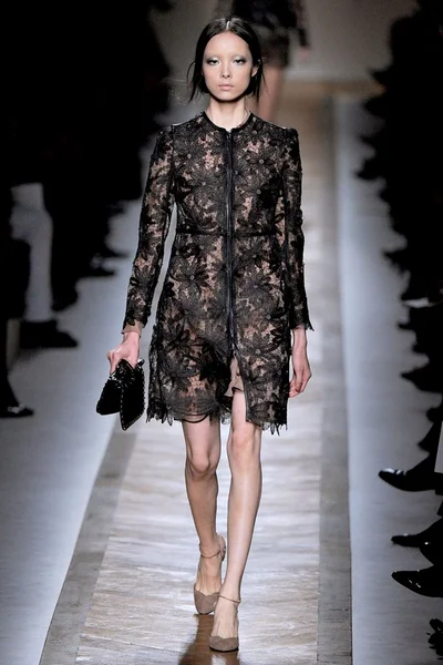 Look 27